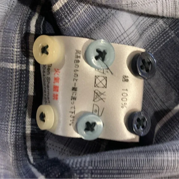 Ben Sherman Large Mens Button Down shirt with multicolored buttons - Picture 4 of 10